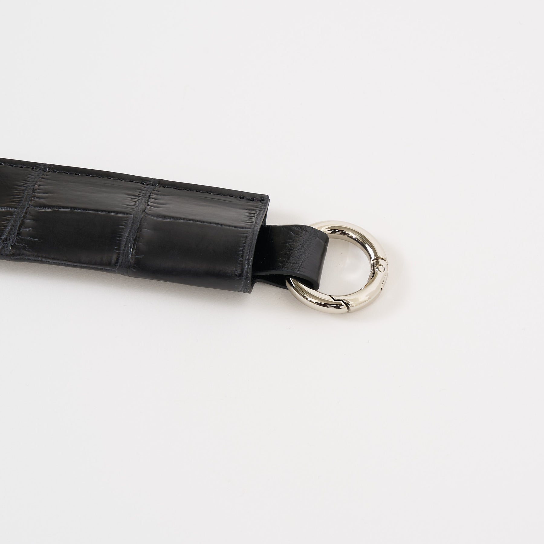 HERRIE LIP RING / CROCO｜クロコダイルレザー リップケース ネックレスタイプ｜ITTI（イッチ）公式