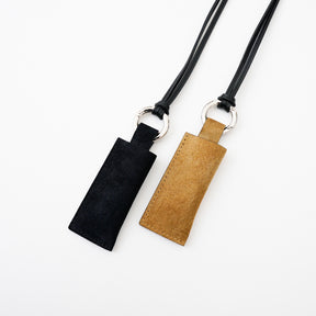 HERRIE LIP RING / MOSSA LDN｜本革リップケース カラビナ付き ネックストラップ メンズ レディース ギフト｜ITTI（イッチ）公式