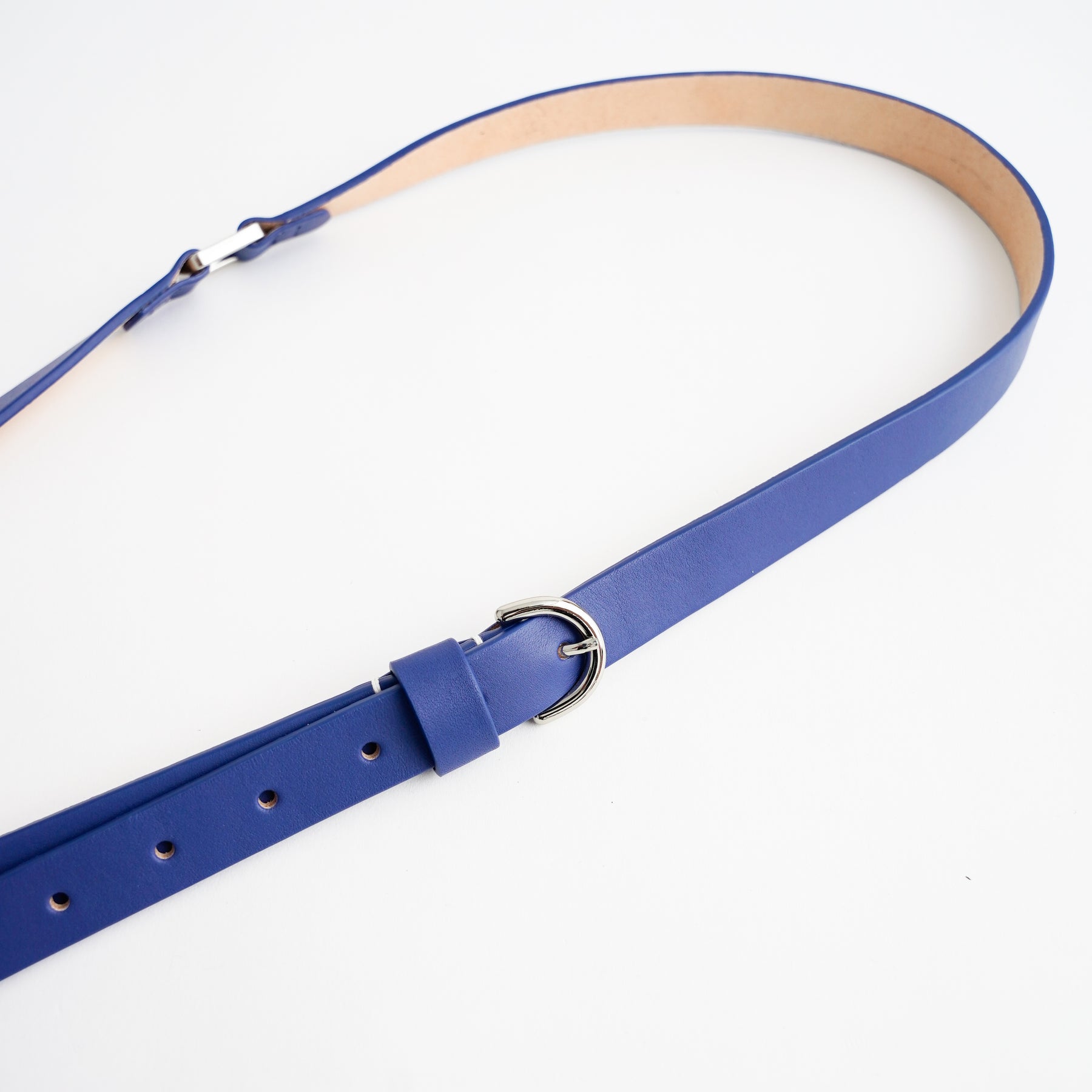 HERRIE PARACHUTE STRAP / THUG｜ユニセックス スマートフォン ウォレット レザー ストラップ｜ITTI（イッチ）公式