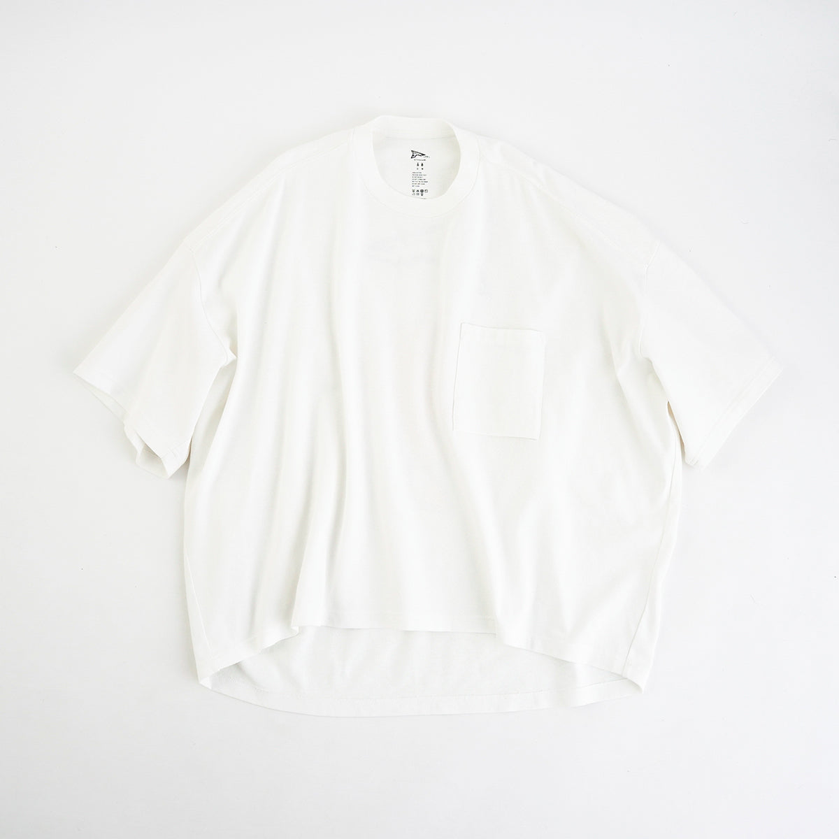 MARY COCOON POCKET SHORT-SLEEVE CUTSEW / HYOMA｜コクーンシルエット Tシャツ メンズ レディース｜ITTI（イッチ）公式