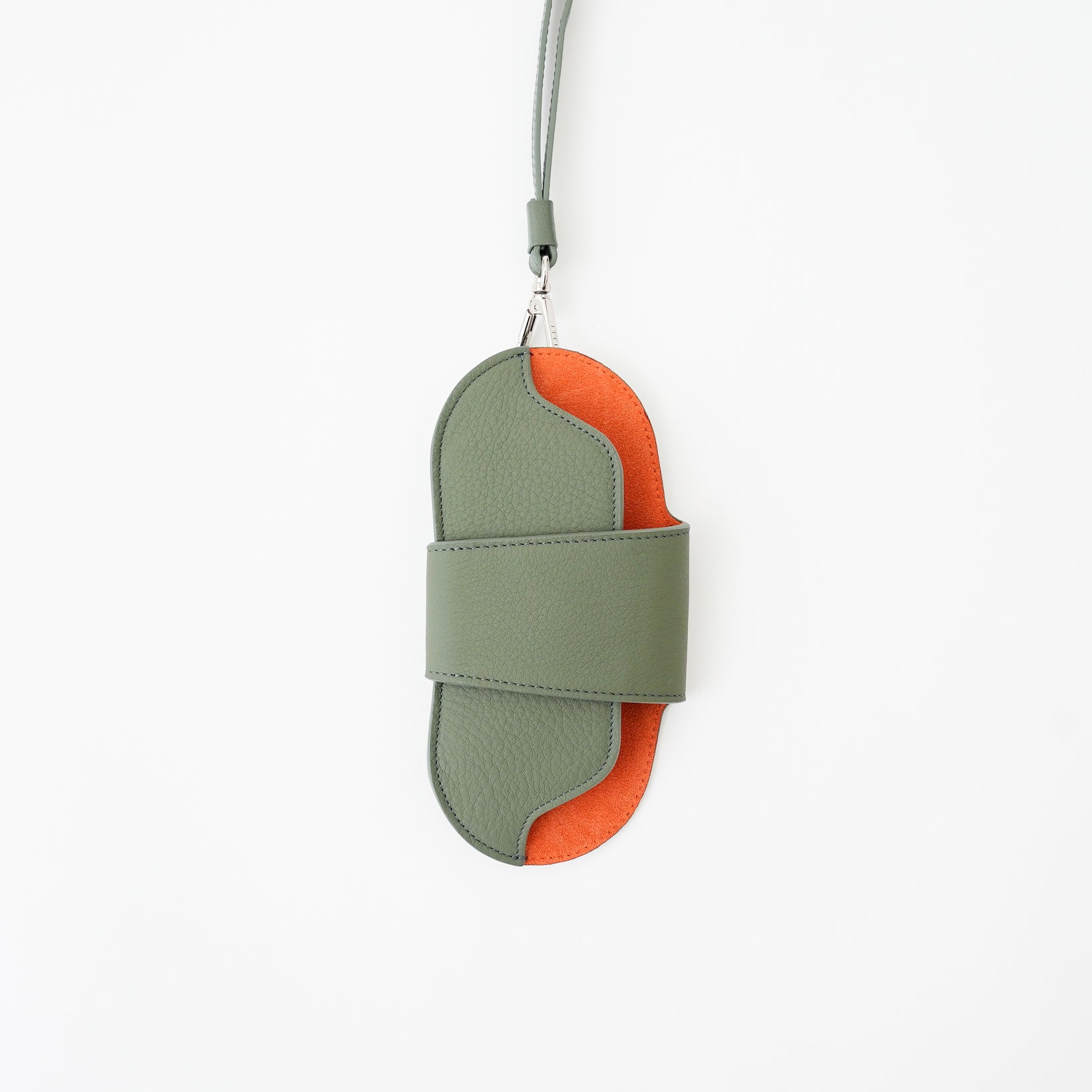 HERRIE GLASS NECKLACE / DIPLO SKY｜ECCO社製シュリンクレザー使用 グラスケースネックレス メンズ レディース｜ITTI（イッチ）公式