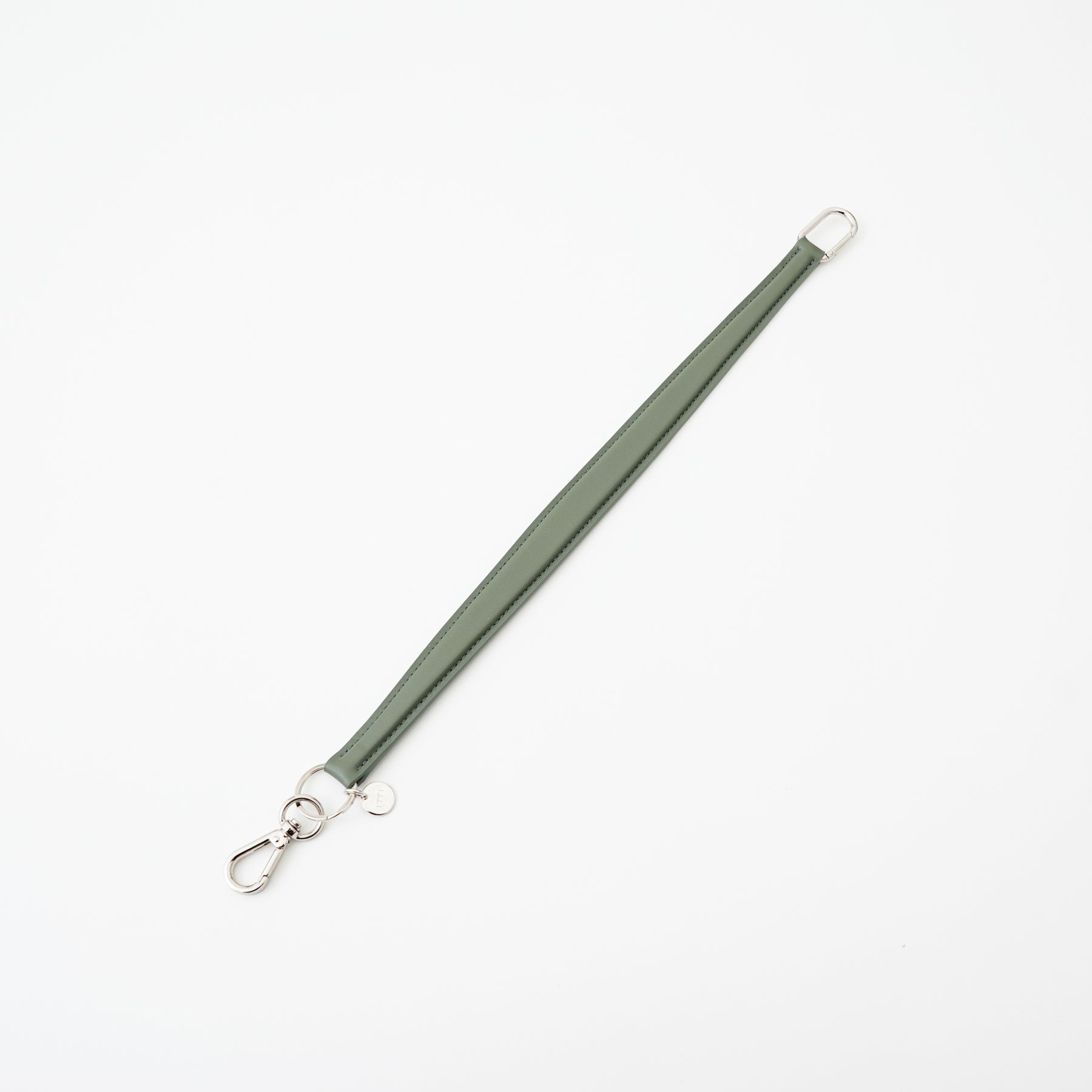 CELLIE TRAIN STRAP CODE / RAPTO BD｜ハンドル職人仕立て 本革スマホストラップ ウォレットコード バッグチャーム メンズ レディース｜ITTI（イッチ）公式