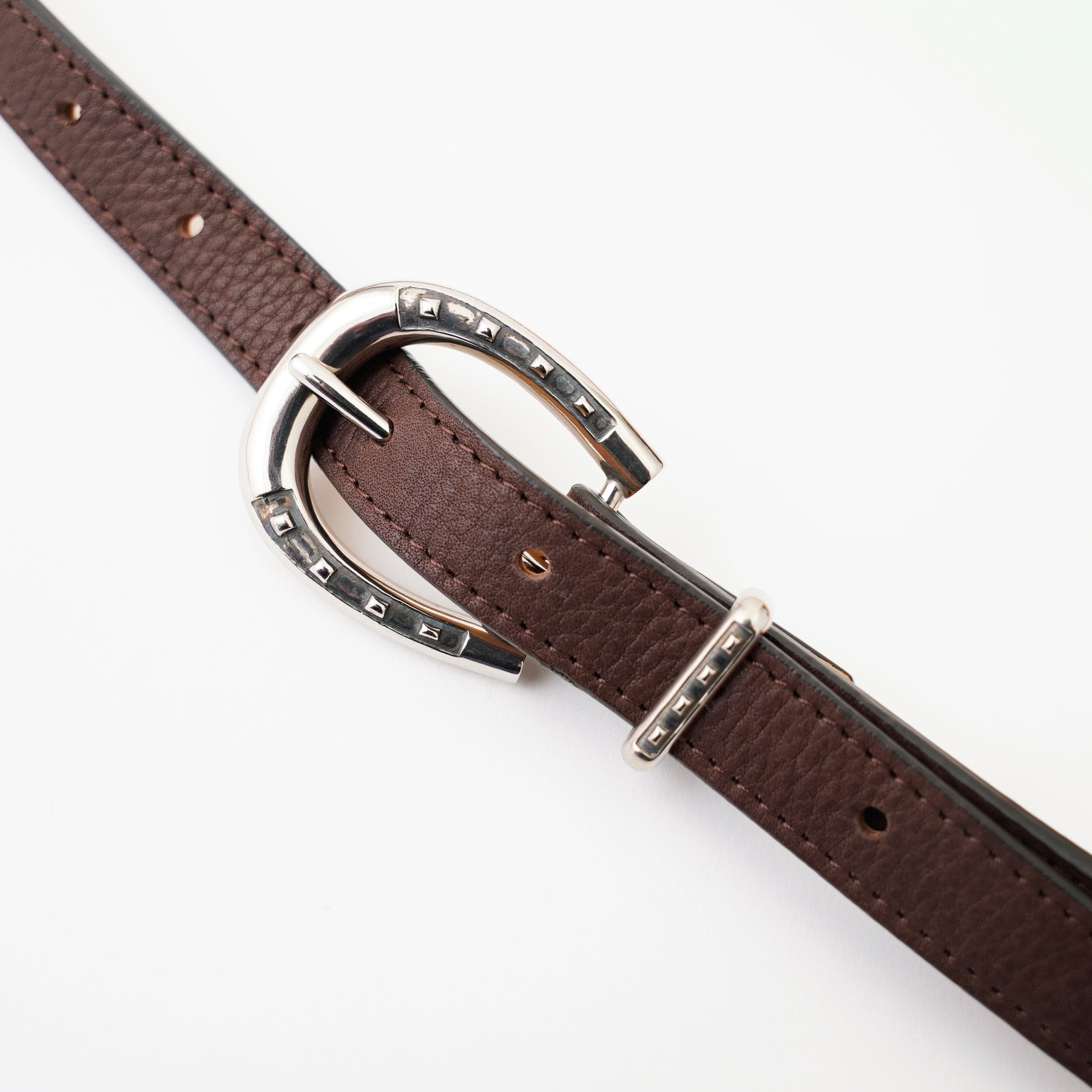 METAL BY THE LETTERS HORSE BIT BUCLE BELT｜真鍮馬蹄バックル 本革ウエスタンベルト メンズ レディース ユニセックス｜ITTI（イッチ）公式