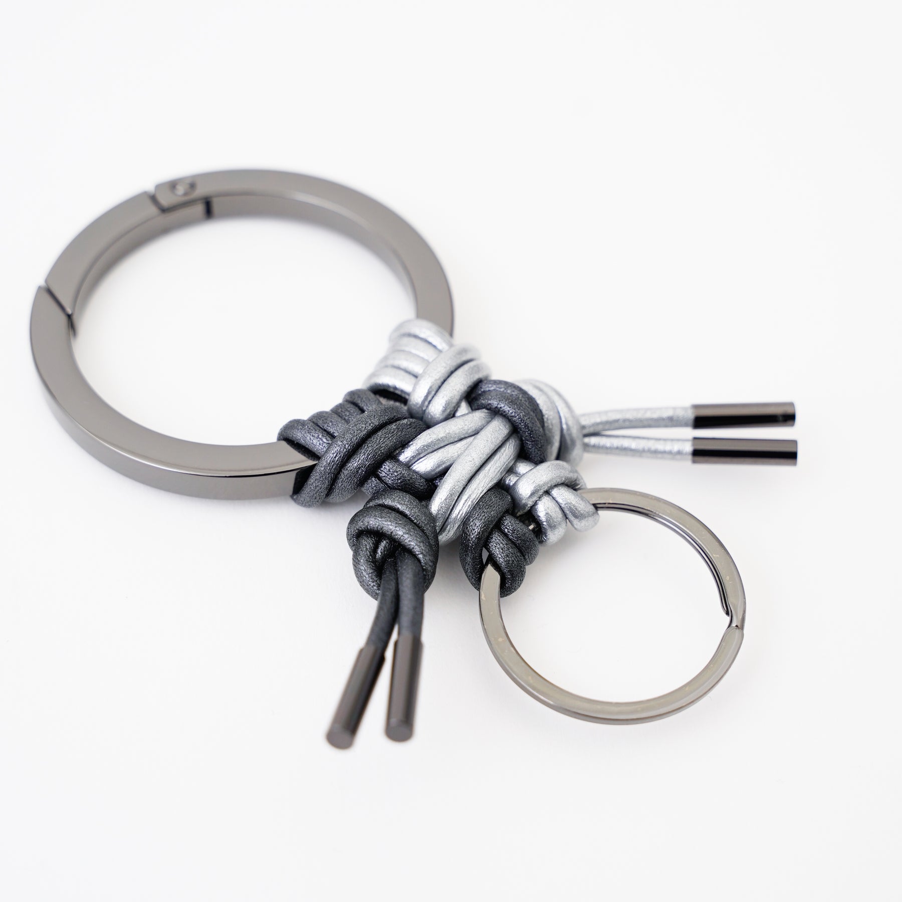 CRISTY TWO CODE KNOTMAN RING / RAPTO JP｜平結び 本革リングチャーム キーホルダー メンズ レディース ギフト｜ITTI（イッチ）公式
