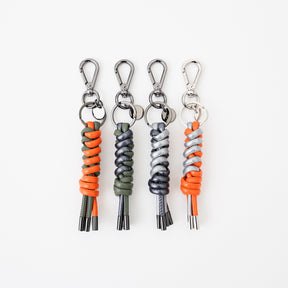 CRISTY TWO CODE SNAKE KNOT CHARM / STCOW｜つゆ結び 本革チャーム キーホルダー メンズ レディース ギフト｜ITTI（イッチ）公式