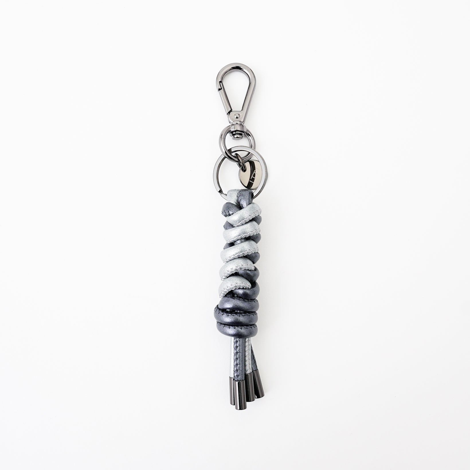 CRISTY TWO CODE SNAKE KNOT CHARM / STCOW｜つゆ結び 本革チャーム キーホルダー メンズ レディース ギフト｜ITTI（イッチ）公式