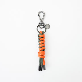 CRISTY TWO CODE SNAKE KNOT CHARM / STCOW｜つゆ結び 本革チャーム キーホルダー メンズ レディース ギフト｜ITTI（イッチ）公式
