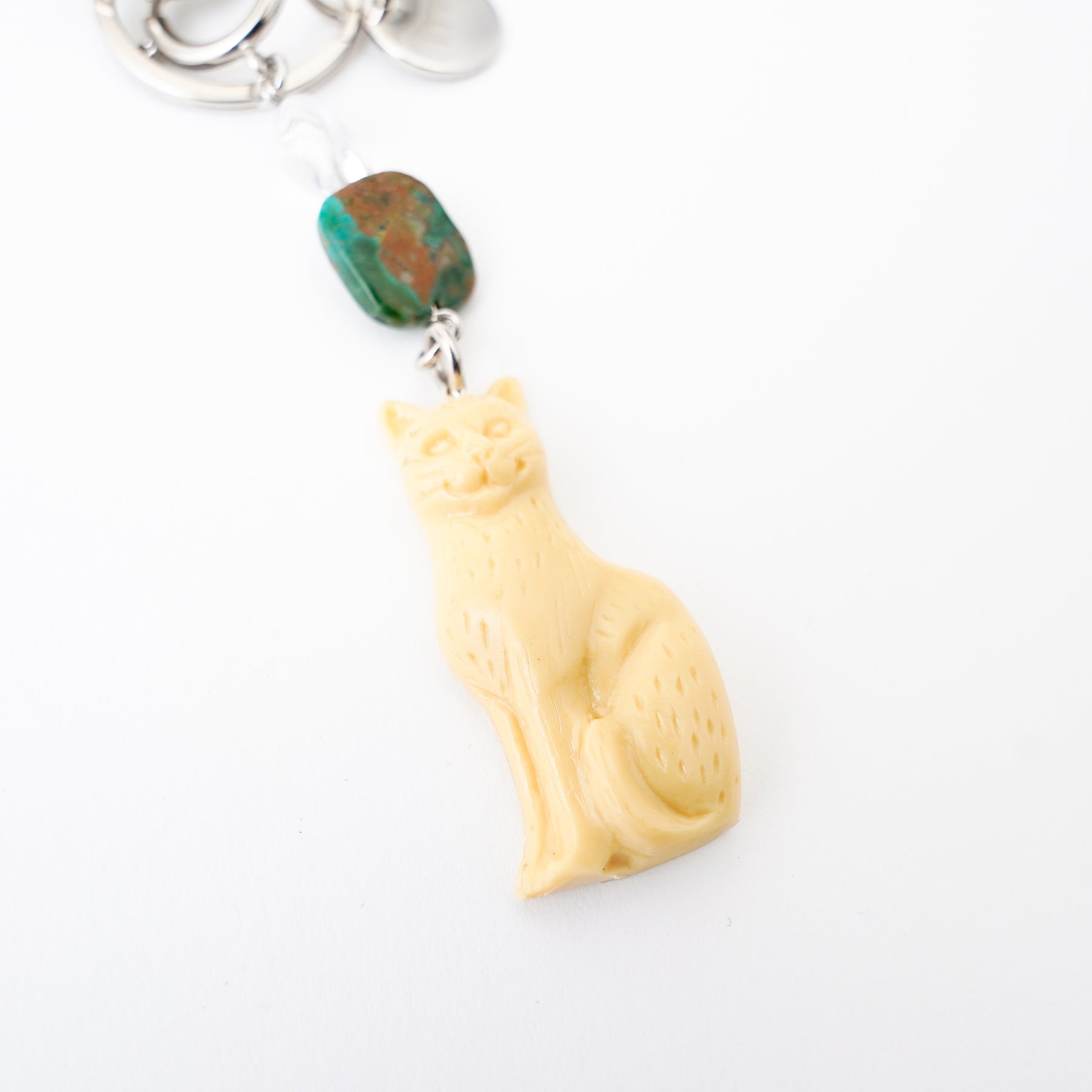 Art by masasculp LUCKY CHARM / CAT FEVE｜フェーヴ型 天然石 ラッキーチャーム メンズ レディース ギフト｜ITTI（イッチ）公式