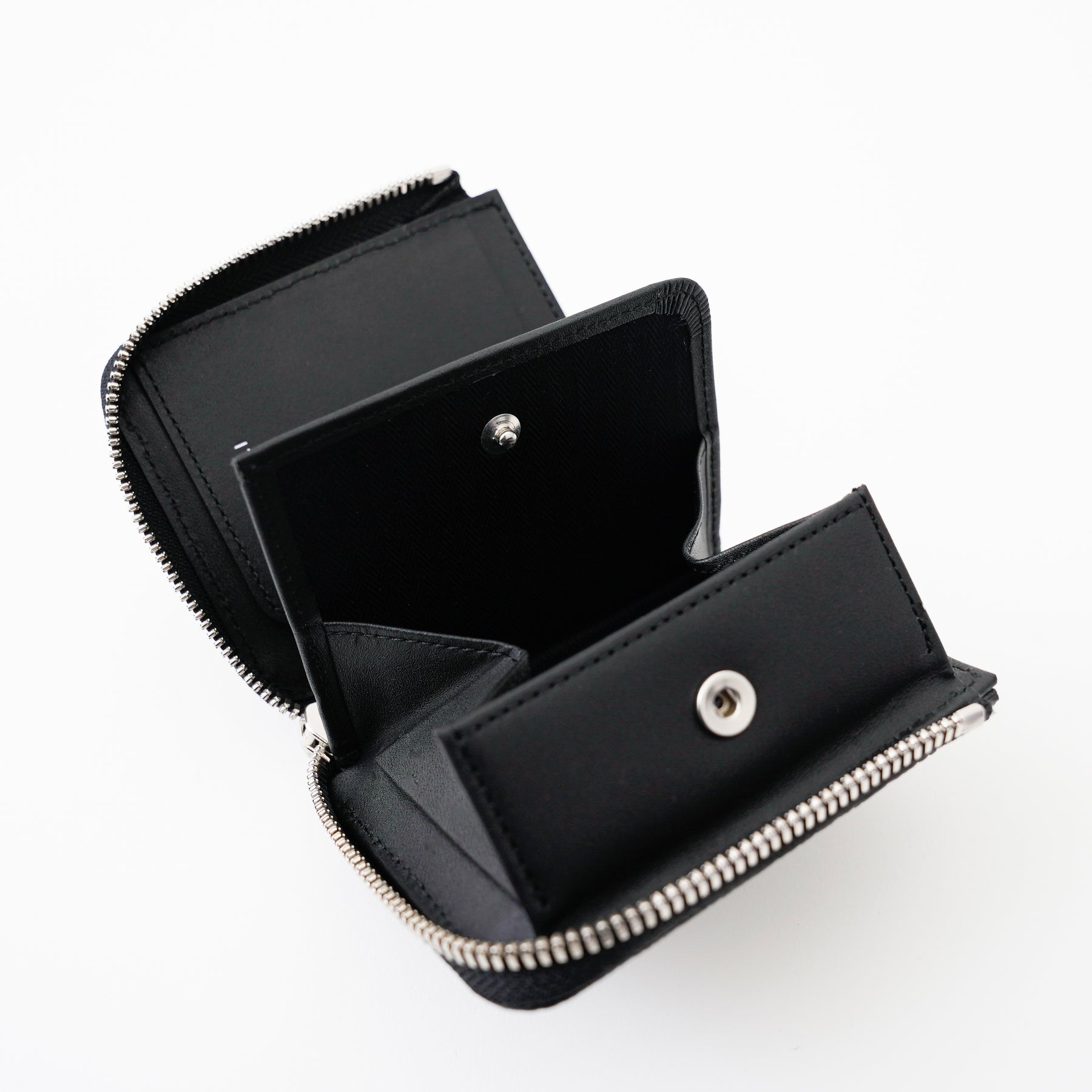 CRISTY VERY COMPACT WLT.5 / ELEPHANT｜ワシントン条約規制 希少エレファントレザー使用 本革L字ファスナー財布 メンズ レディース ギフト｜ITTI（イッチ）公式