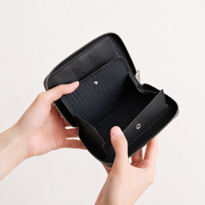 CRISTY STUFFING MID WLT.5｜独特なシボと発色が魅力の独製シュリンクレザー使用｜収納美な本革財布｜ITTI（イッチ）公式