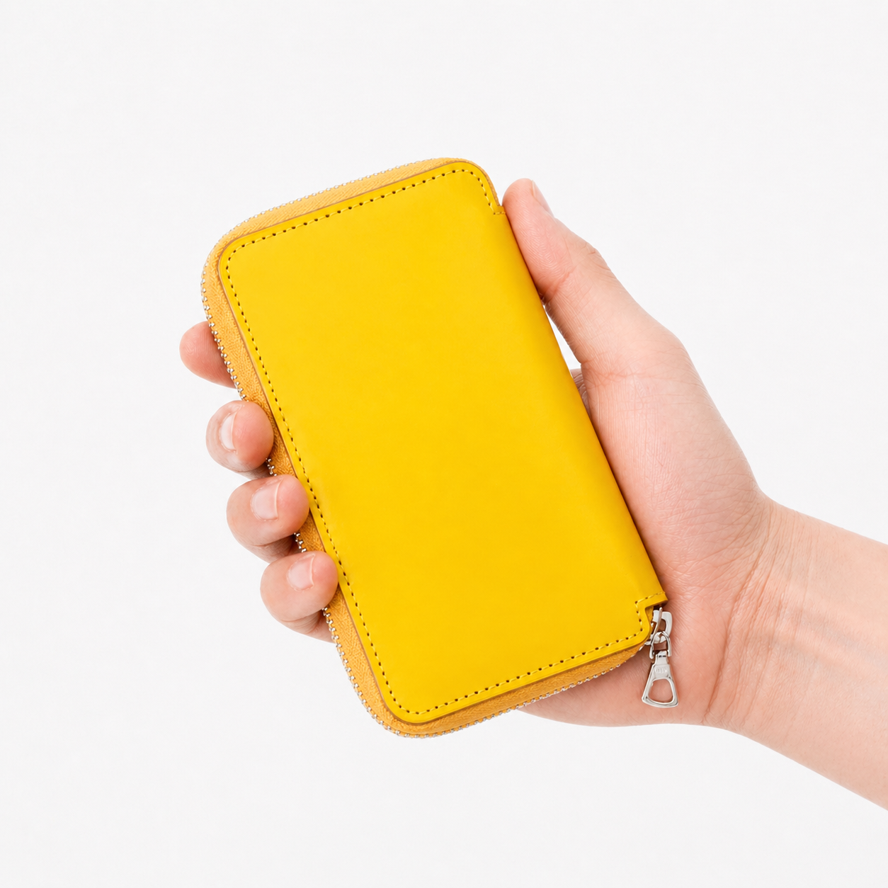 CRISTY SMART MID WLT.5｜艶と重厚感が際立つブライドルレザー財布