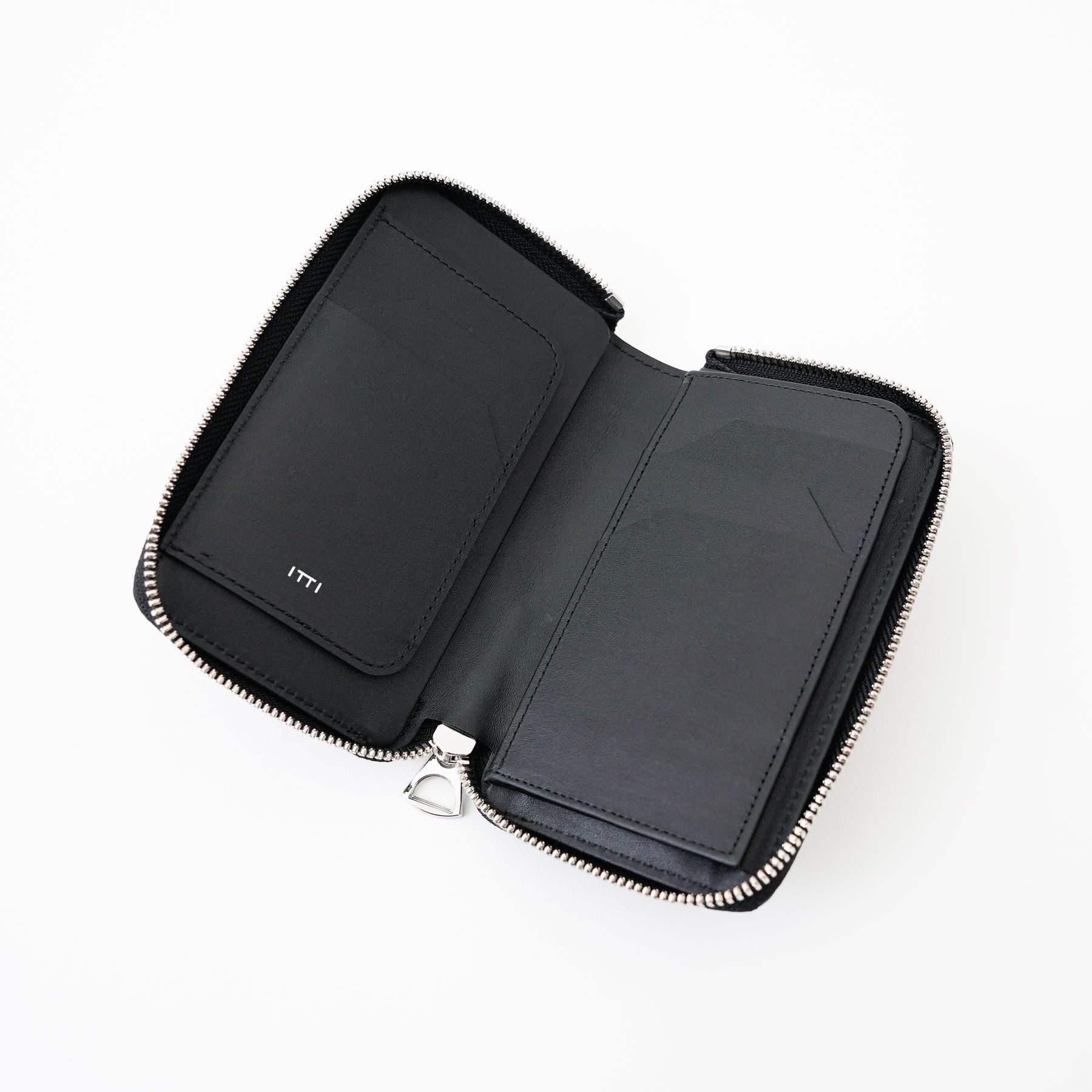 CRISTY SMART MID WLT / ELEPHANT｜ワシントン条約規制 希少エレファントレザー使用 本革ミディアム財布 メンズ レディース ギフト｜ITTI（イッチ）公式