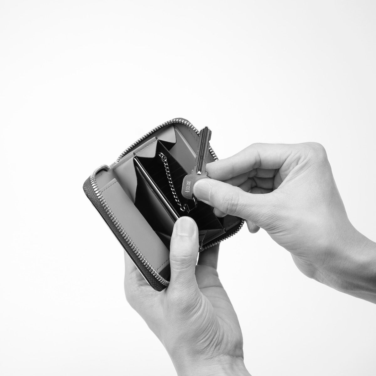 ITTI (イッチ) | CRISTY COIN CARD WLT / BRIDLE CROCO(クリスティコインカードウォレット/ブライドルクロコダイルレザー)さいふ 財布 サイフ エキゾチック ミニ キャッシュレス 黒 ブラック