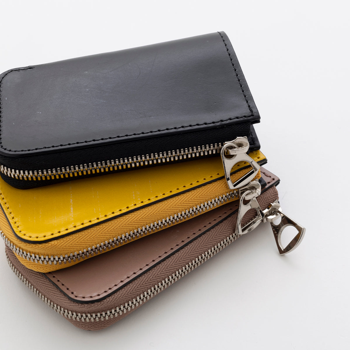 CRISTY KEY CARD CASE / BRIDLE