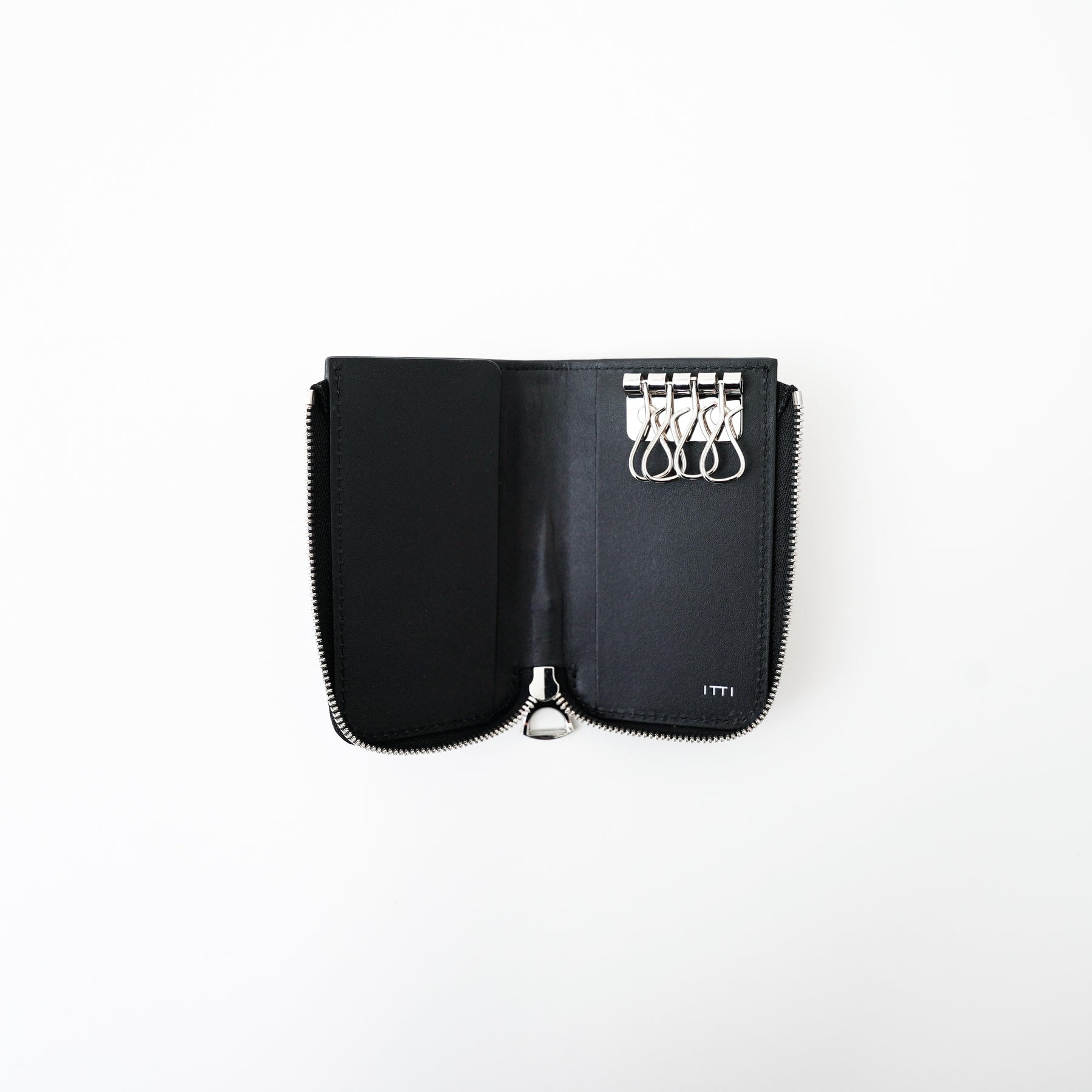 CRISTY KEY CARD CASE / OIL CARNO｜セミアニリンコードバン 本革キーカードケース 鍵 スマートキー メンズ レディース ギフト｜ITTI（イッチ）公式