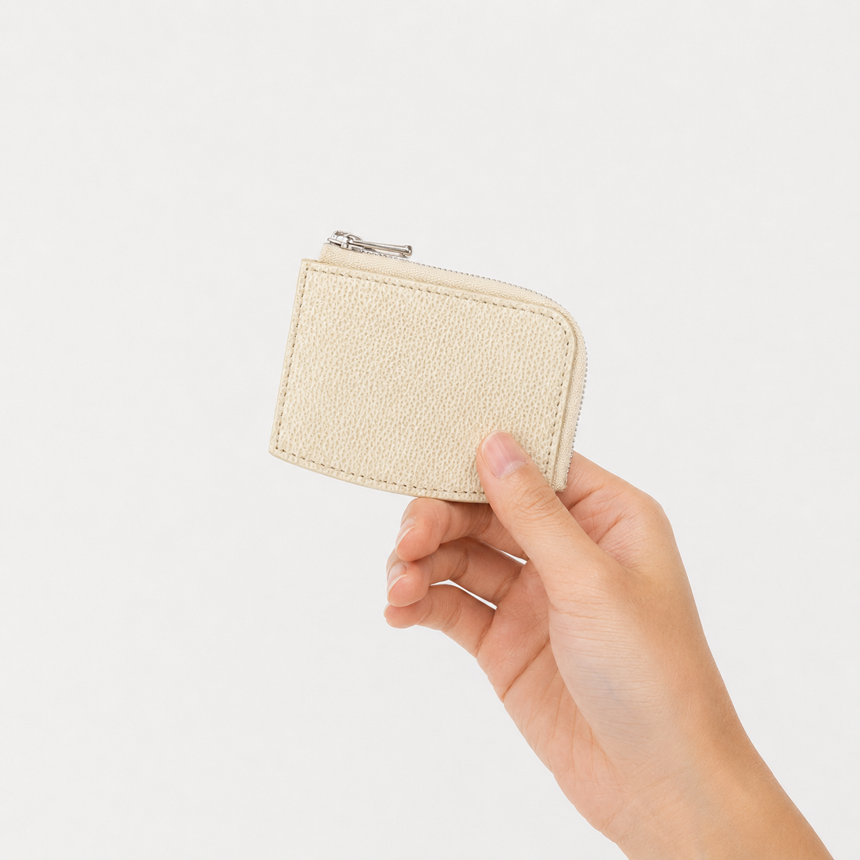 CRISTY KEY COIN CASE / SHIRO – 白鞣しレザーのキーコインケース｜ITTI（イッチ）公式