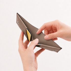 HERRIE VERTICAL CARD CASE / DIPLO FJORD｜縫い目なし 本革縦型カードケース メンズ レディース ギフト｜ITTI（イッチ）公式