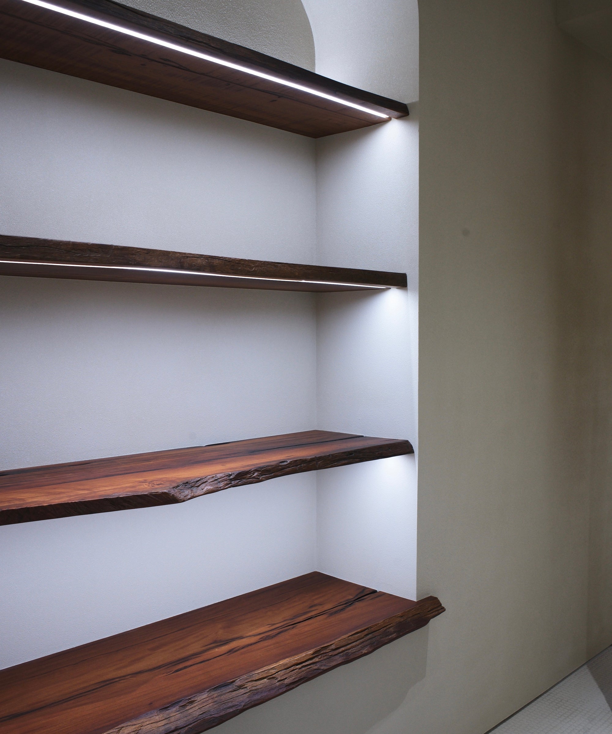 ABOUT - ITTI OSAKA (大阪・心斎橋・南船場)｜ITTI（イッチ）公式｜革製品 財布 鞄 小物 ｜レザーブランド 直営店 