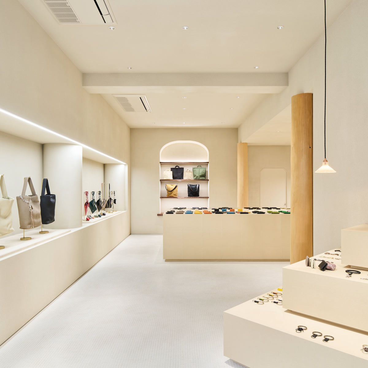 STORE LOCATOR｜ICHI GALLERY（東京）・ITTI OSAKA（大阪）・伊勢丹新宿店メンズ館 店舗情報｜ITTI（イッチ）