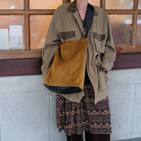 BONNIE BUCKET SHOULDER / MOSSA LDN｜高機能スエード×洗練デザイン バケットバッグ｜ITTI（イッチ）公式｜モデル着用 スタイリング コーディネート