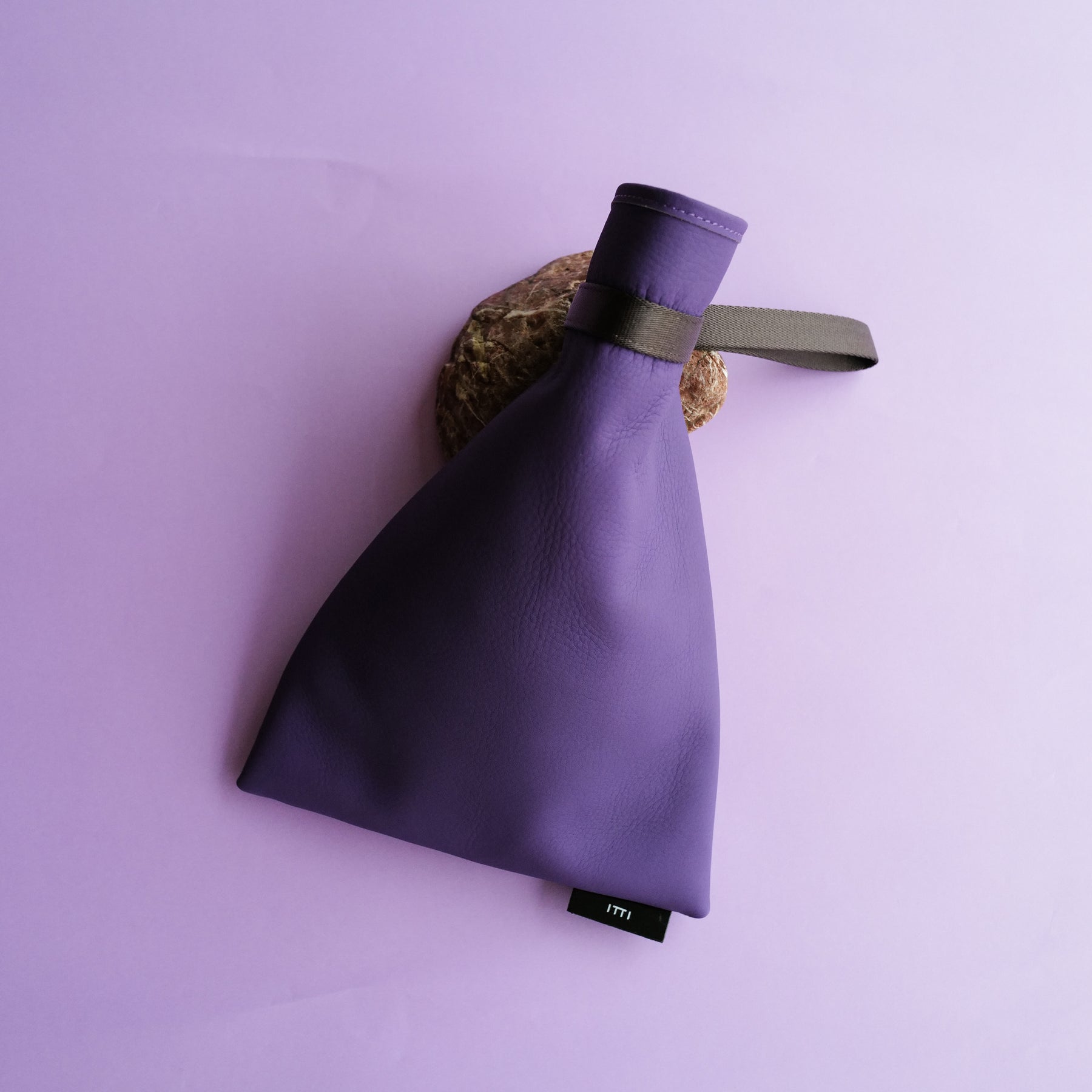 ANNIE RICE BAGiii / PPL COLLECTION【LIMITED】(アニーライスバッグ / パープルコレクション) - ITTI (イッチ) 紫 なす ナス 巾着 ハンドバッグ 鞄 かばん カバン ポーチ レザー 皮革 メンズ レディース ユニセックス