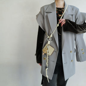 ITTI (イッチ) - CRISTY RING CHAIN KNOT CHARM / STCOW (クリスティリングチェーンノットチャーム / ステッチカウレザー) | キーホルダー 鍵 リング レザー ブランド メンズ レディース 贈り物 ギフト プレゼント アイボリー