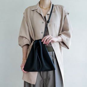 HERRIE KINCHAKU SHOULDER - MM / DIPLO SKY (ヘリー巾着ショルダー / ディプロスカイ) - ITTI (イッチ) バッグ カバン 鞄 かばん 斜め掛け メンズ レディース ブランド ブランド ドメスティック ecoo エコー デンマーク ブラック アイボリー トープ 黒 白 グレージュ
