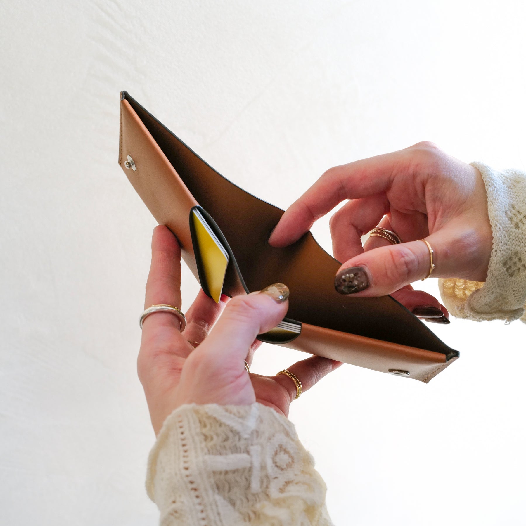 HERRIE CARD CASE 40 / RAPTO PREMIER｜カードケース ミニマル 革 メンズ レディース｜ITTI（イッチ）公式