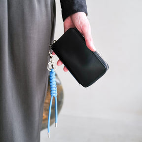 CRISTY SMART MID WLT .5 / ALPS CARNO｜ミニマル財布  コードバン レザー 本革 ラウンドファスナー メンズ レディース｜ITTI（イッチ）公式