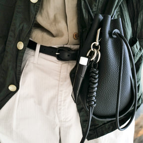 HERRIE KINCHAKU POUCH – GPM / DIPLO SKY｜巾着ポーチ 本革 スマホ 財布収納｜ITTI（イッチ）公式