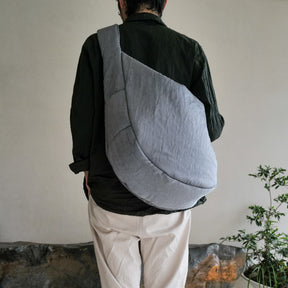 ANNIE PUFFER BIG MOON BAG / CERATO BRIGHT｜中綿入りナイロン ショルダーバッグ 大容量 軽量 ユニセックス｜ITTI（イッチ）公式