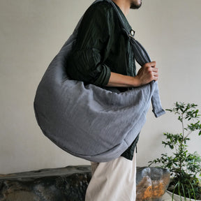 ANNIE PUFFER BIG MOON BAG / CERATO BRIGHT｜中綿入りナイロン ショルダーバッグ 大容量 軽量 ユニセックス｜ITTI（イッチ）公式