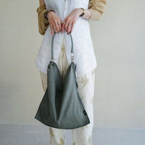 ANNIE REGISTER BAG - M / CERATO BRIGHT｜ミニマルデザインのナイロンバッグ メンズ レディース｜ITTI（イッチ）公式