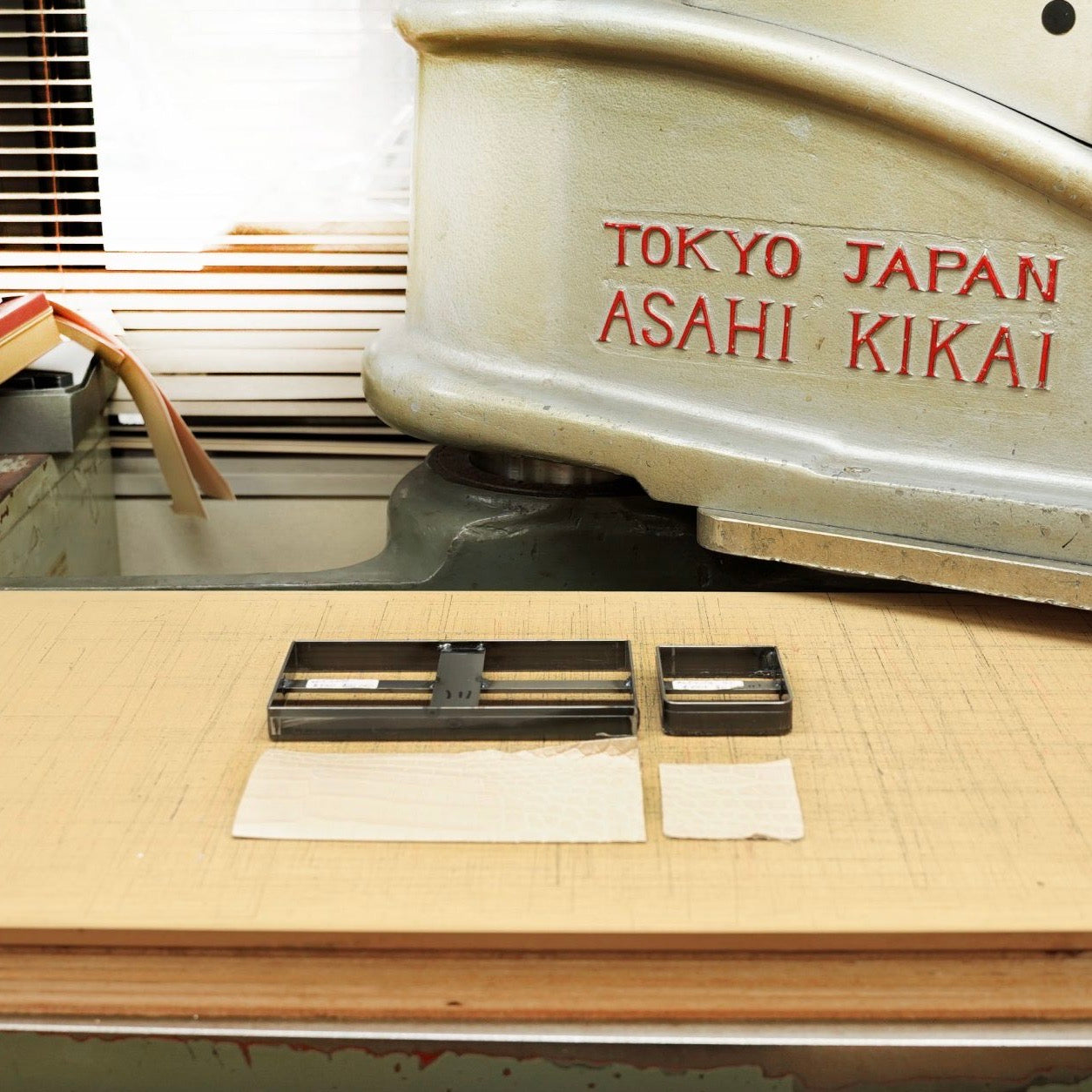 クロコダイルレザー 本革 財布 メンズ レディース ブランド｜ITTI（イッチ）公式