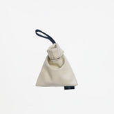 ITTI (イッチ) | ANNIE SMALL RICE BAG / CRACK (アニースモールライスバッグ / クラック)レザー 巾着 ハンド メンズ レディース 鞄 カバン かばん 手持ち きんちゃく キンチャク しろ シロ 白 オフホワイト ベージュ 生成り アイボリー ミニ 小さい 