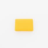 ITTI (イッチ) | HERRIE CARD CASE 40 / DIPLO FJORD(ヘリーカードケース/ディプロフィヨルド) | レザー 名刺入れ ホルダー 小さい ミニマル シンプル ギフト プレゼント 贈り物 メンズ レディース 男性 女性 ブランド イエロー 黄色